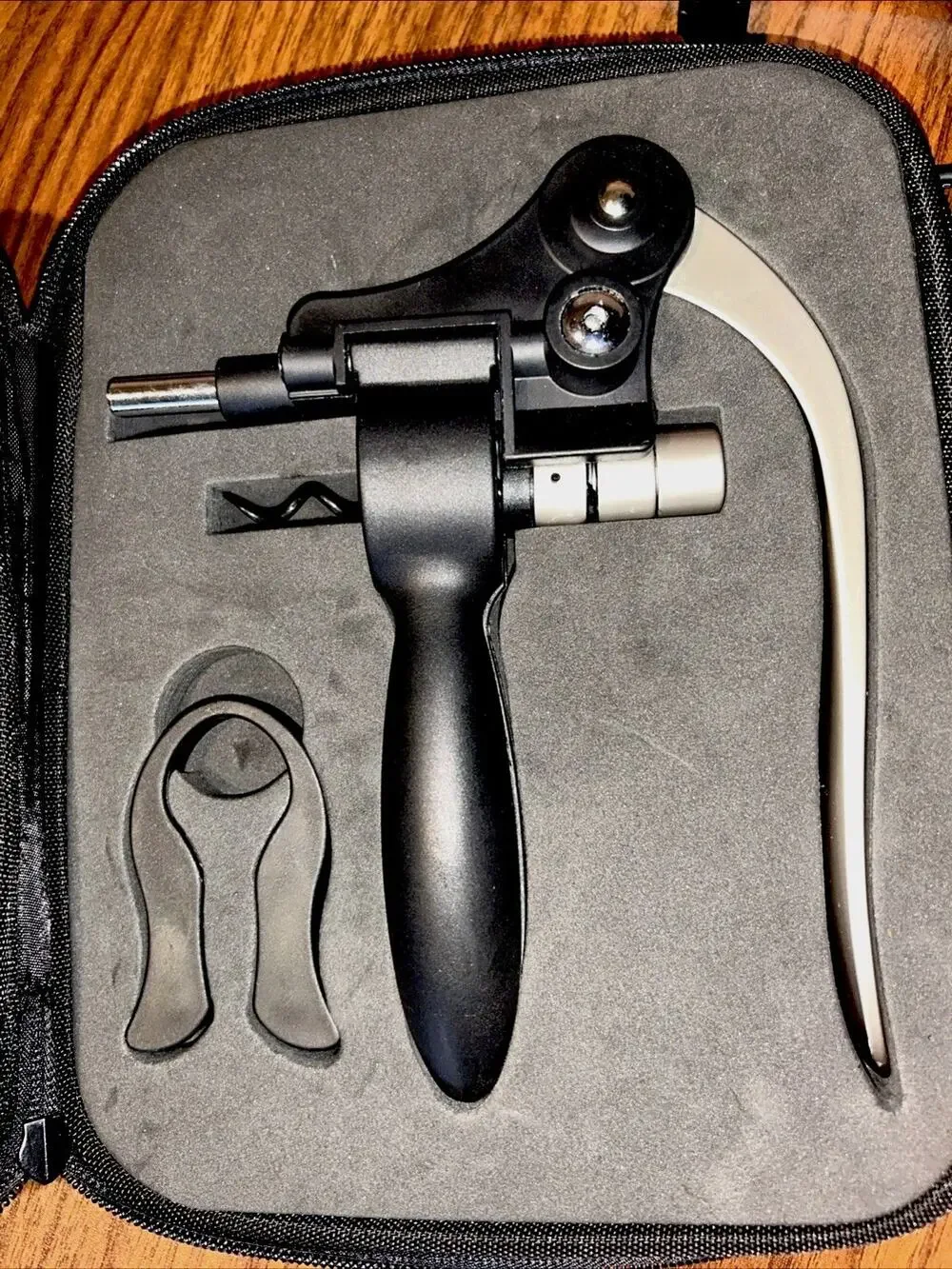 Screwpull Lever Model Wine Opener Set w/ Foil Cutter Black Zipper Case
